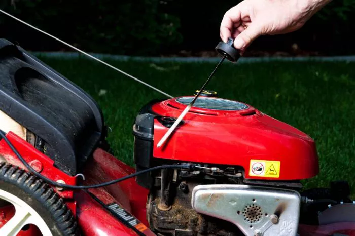 Lawn Mower Maintenance Mistakes That Shorten Its Life